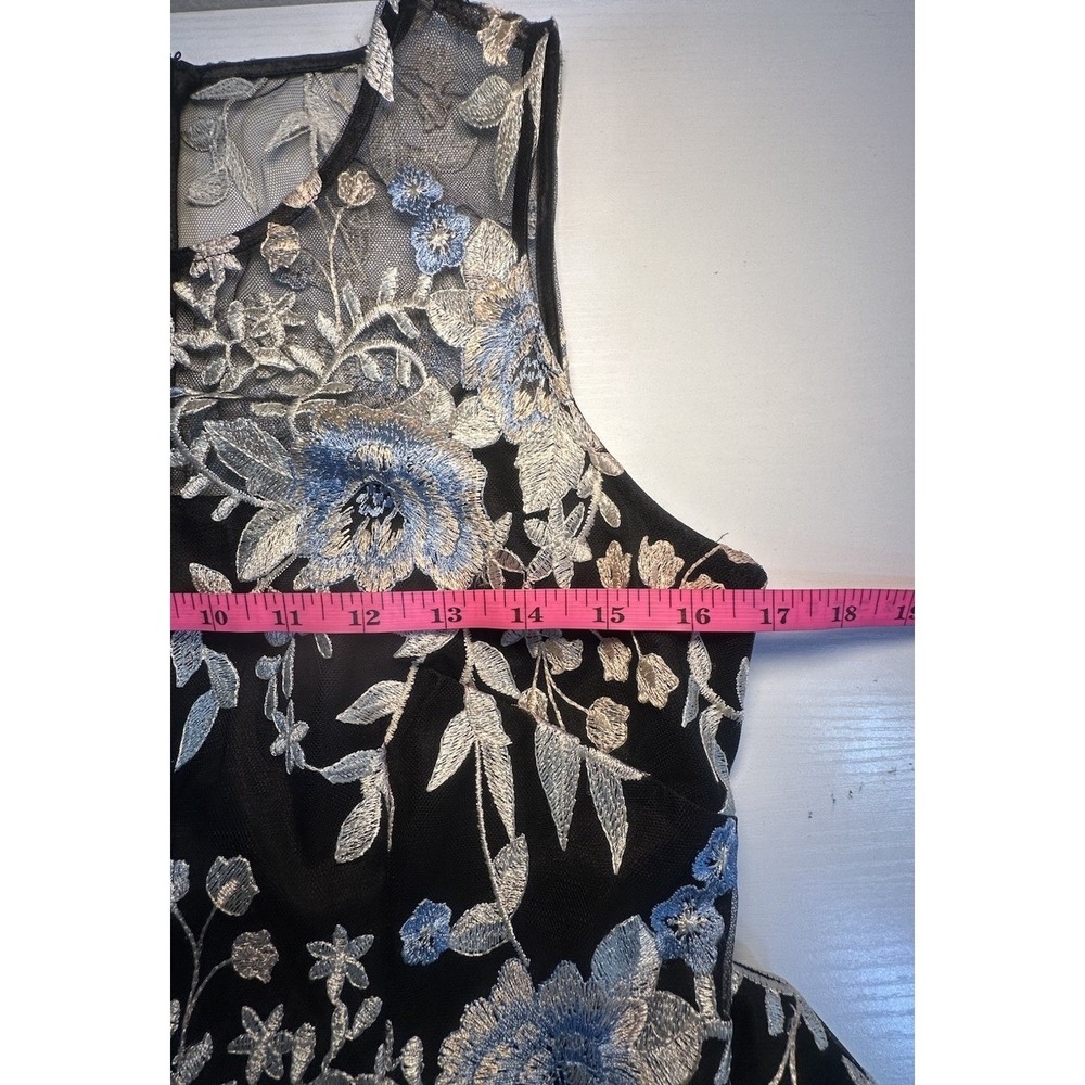 White House Black Market Dress Women's Size 8 Black Ivory Lace Lining Sleeveless - Picture 4 of 13
